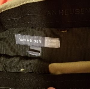 Mens Tag Heusen Khaki pants